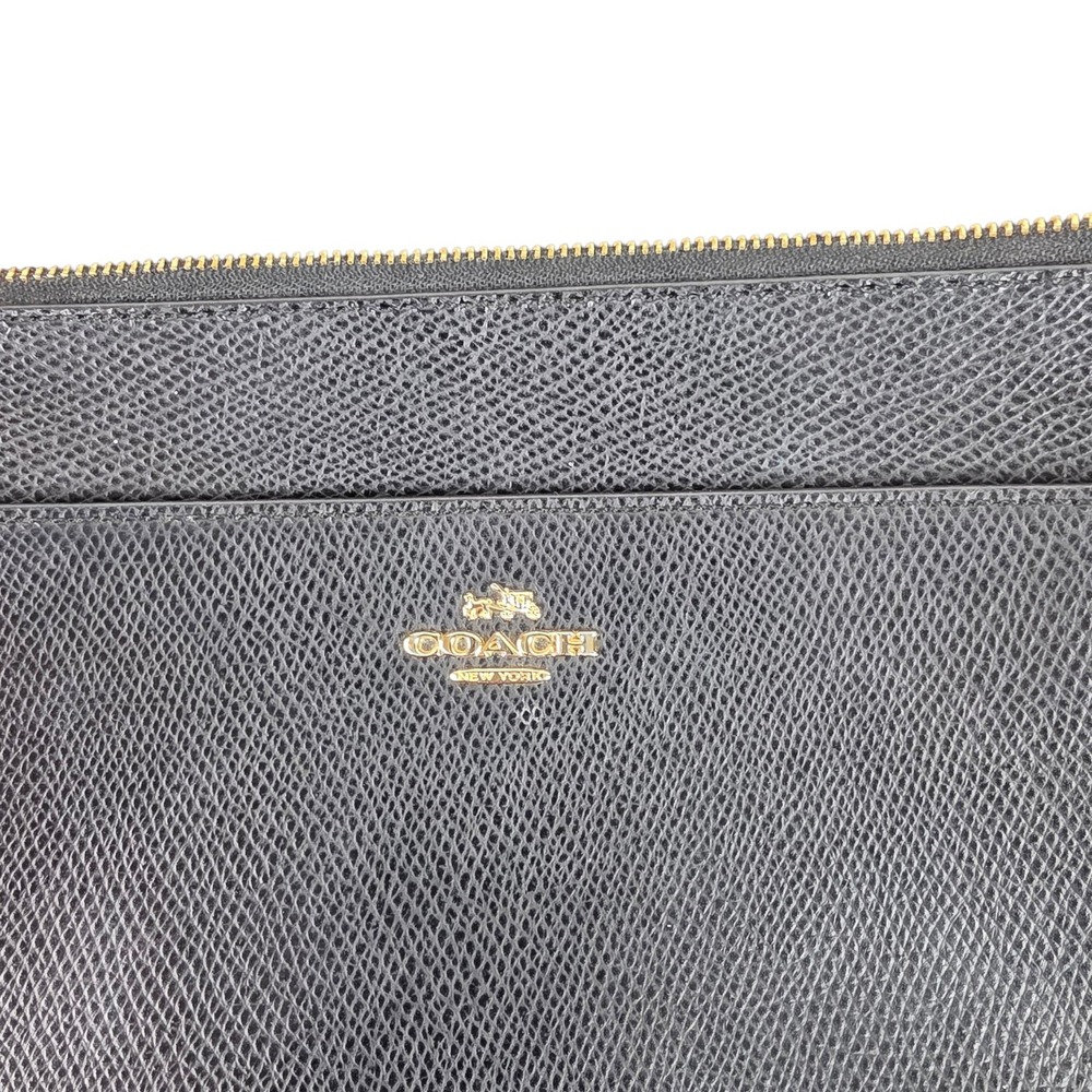 Coach Wristlet Women OS Black Good Crossgrain Leather Gold Hardware Zip Pouch - Picture 2 of 11
